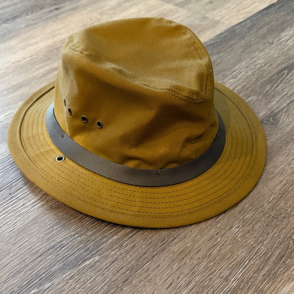 Filson tin cloth packer hat